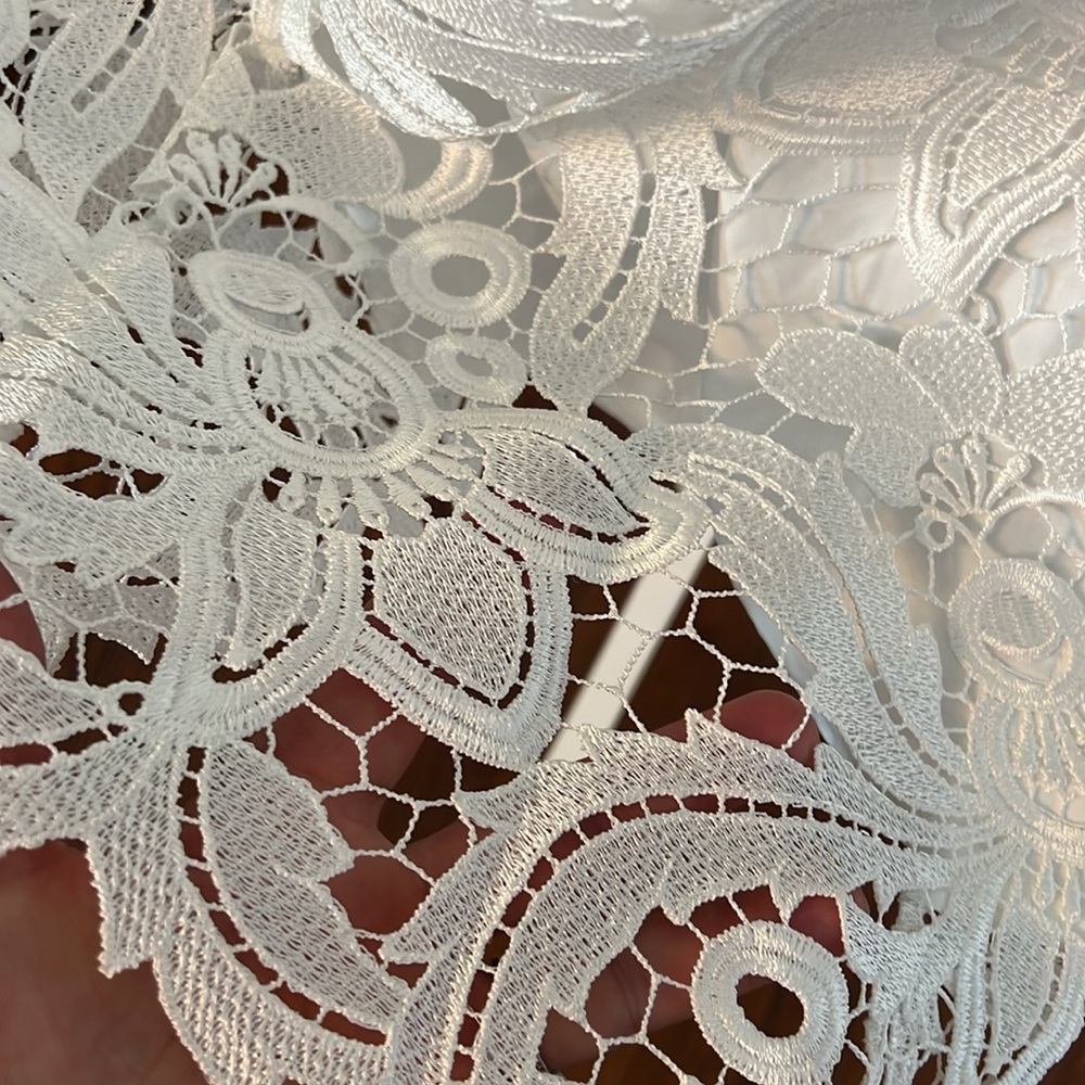 White Lace size 8 Likely women’s Dress - Picture 11 of 11